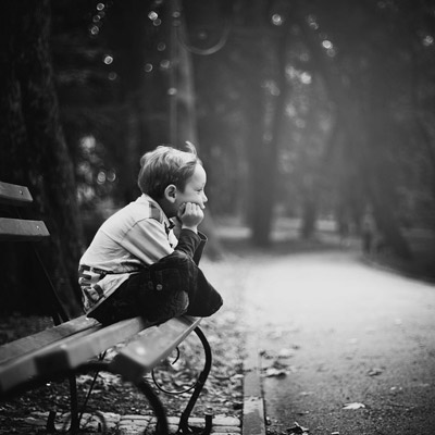 صورة طفل حزين جداً Sad Child DP Images صور رمزيات حالات خلفيات عرض واتس اب انستقرام فيس بوك - رمزياتي